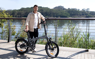 Lightweight folding e-bike is one of the best choices for commuters in flexible mixed transport in UK cities.