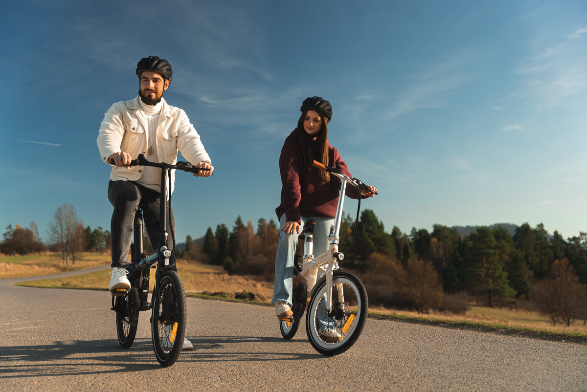 Ultimate Guide to E-Bike Travel: Tips, Routes, and Gear Reviews