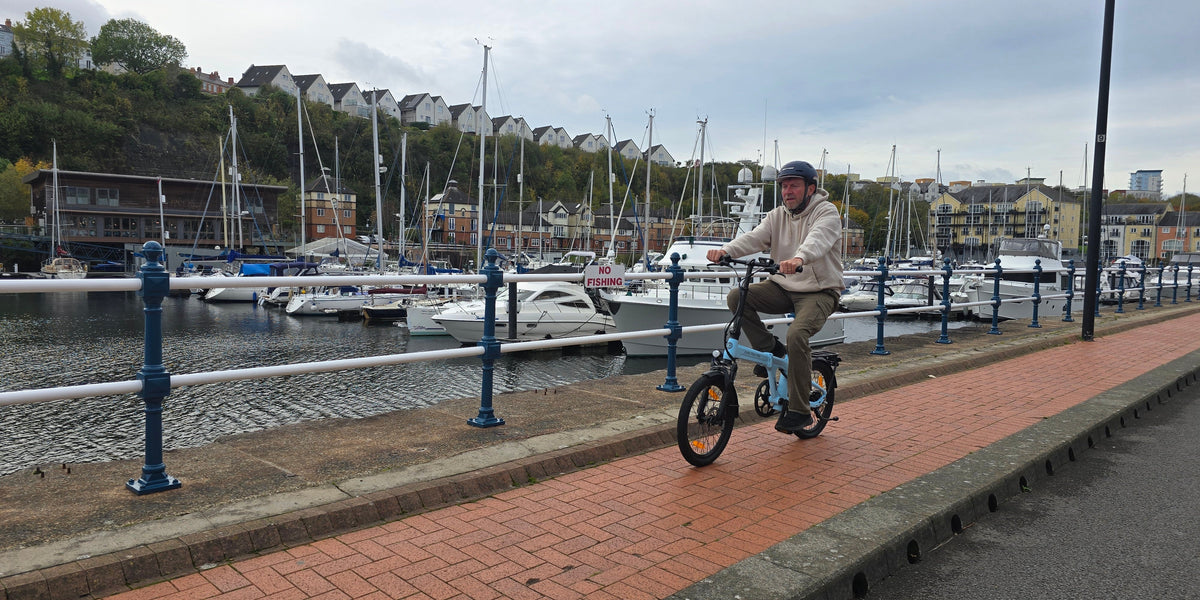 UK Winter E-Biking: How to Prevent Slips and Fog Hazards